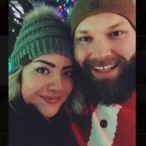 Meet your Posher, Hillary